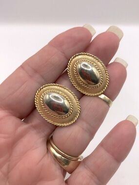 Marvella Gold-Tone Oval Rope-Edge Clip-on Earrings